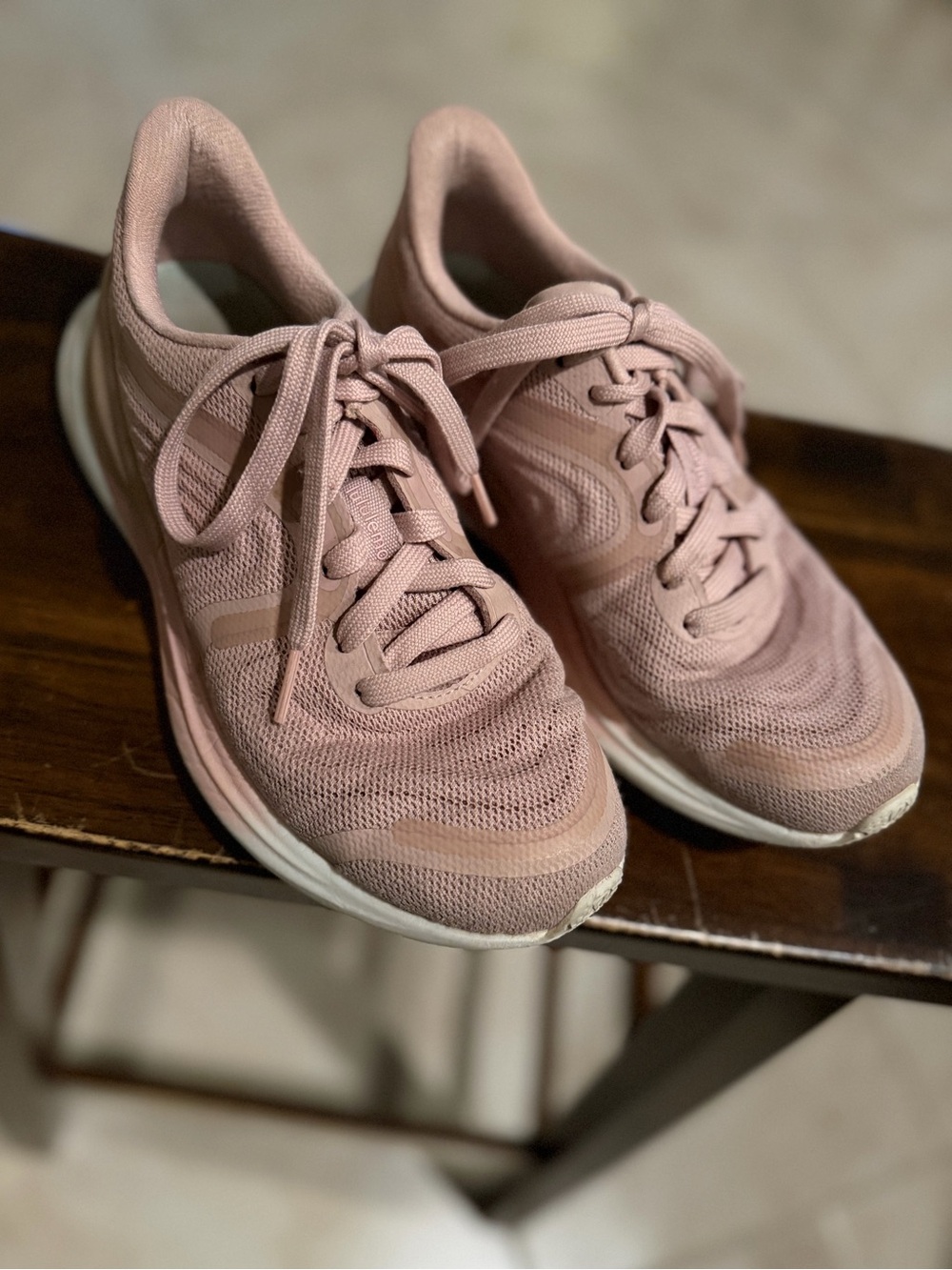 lululemon Blissfeel 2 running shoes in a light pink women’s 6.5